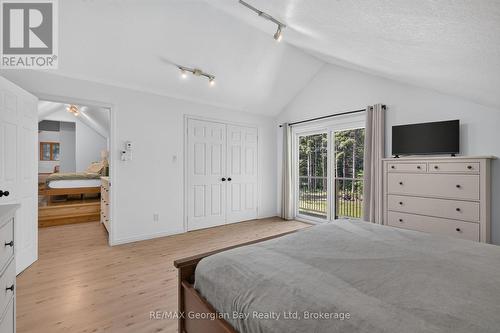 19 Kingfisher Crescent, Tiny, ON - Indoor Photo Showing Bedroom