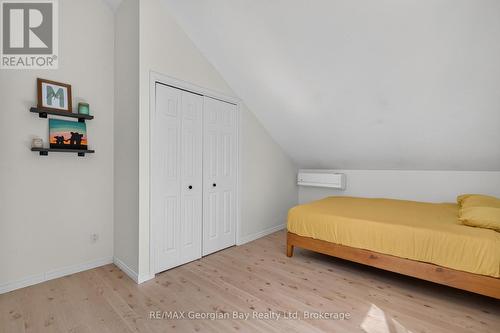 19 Kingfisher Crescent, Tiny, ON - Indoor Photo Showing Bedroom