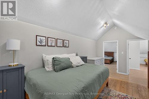 19 Kingfisher Crescent, Tiny, ON - Indoor Photo Showing Bedroom