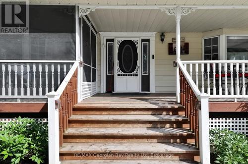 4 Moore Avenue, Tay, ON - Outdoor
