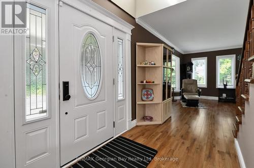 FOYER - 4 Moore Avenue, Tay, ON - Indoor Photo Showing Other Room