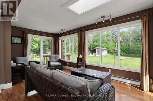 SUNROOM - 4 Moore Avenue, Tay, ON - Indoor Photo Showing Living Room
