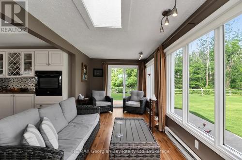 SUNROOM - 4 Moore Avenue, Tay, ON - Indoor Photo Showing Living Room