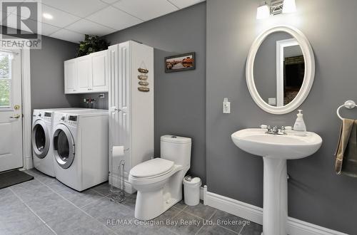MAIN FLOOR LAUNDRY & POWDER - 4 Moore Avenue, Tay, ON - Indoor Photo Showing Laundry Room