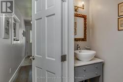 main floor 2 pc - 
