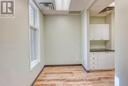 84 Centrepointe Drive, Ottawa, ON 