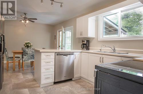 53 Williams Point Road, Scugog, ON - Indoor Photo Showing Kitchen
