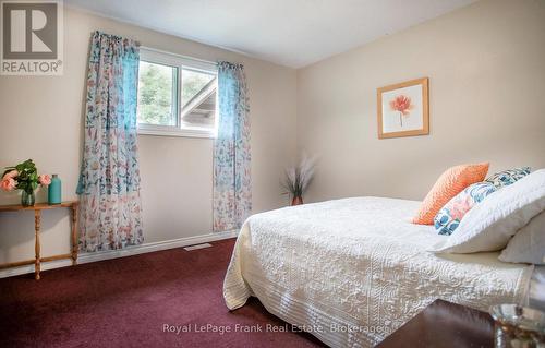 53 Williams Point Road, Scugog, ON - Indoor Photo Showing Bedroom