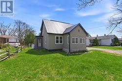 54 CLIFTON STREET Kawartha Lakes (Fenelon Falls), ON K0M 1N0