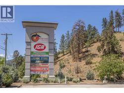 Peachland shopping centre - 