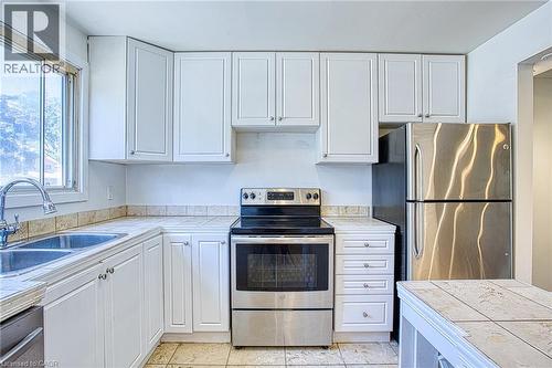 75 Berkindale Drive Unit# 85, Hamilton, ON - Indoor Photo Showing Kitchen With Double Sink