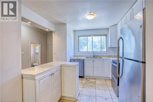 75 Berkindale Drive Unit# 85, Hamilton, ON - Indoor Photo Showing Kitchen With Double Sink