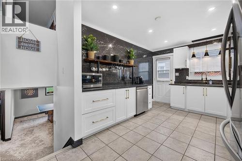 195 Locheed Drive, Hamilton, ON 