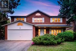 9 HARLINGTON ROAD Toronto, ON M3B 3G3