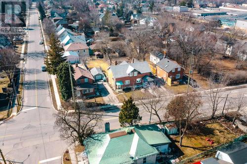 7 MCMURCHY AVENUE S  Brampton, ON L6Y 1Y1