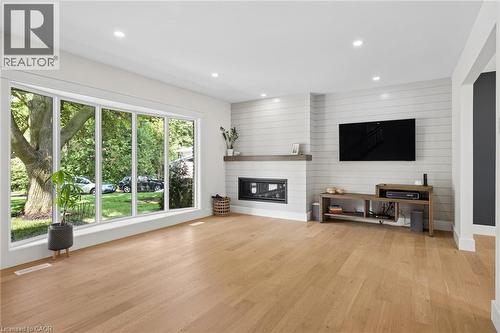 361 Coleridge Place, Waterloo, ON - Indoor Photo Showing Living Room With Fireplace