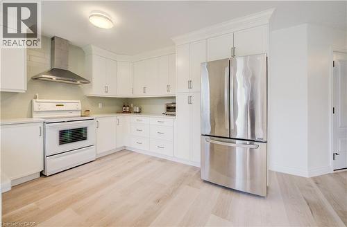 464 Northlake Drive, Waterloo, ON - Indoor Photo Showing Kitchen