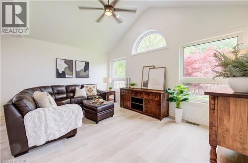 464 Northlake Drive, Waterloo, ON - Indoor Photo Showing Living Room