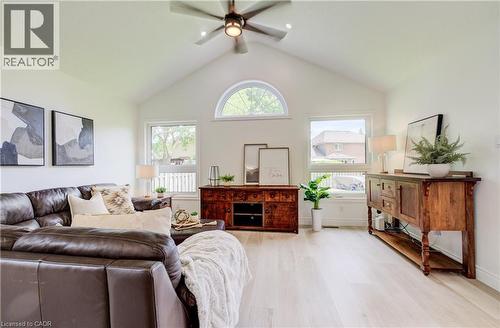 464 Northlake Drive, Waterloo, ON - Indoor Photo Showing Living Room