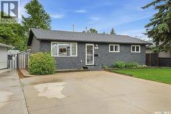 14 Stewart AVENUE  Saskatoon, SK S7L 3S6