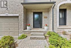 9 - 2110 HEADON ROAD  Burlington, ON L7M 4S2