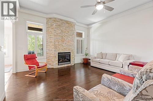 2203 Roxborough, Windsor, ON 