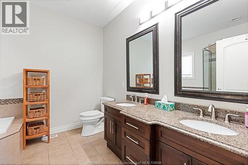 2203 Roxborough, Windsor, ON 