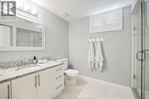 2203 Roxborough, Windsor, ON 