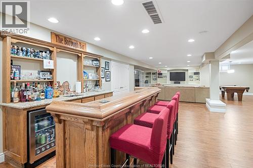 2203 Roxborough, Windsor, ON 