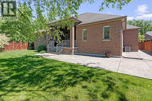 2203 Roxborough, Windsor, ON 