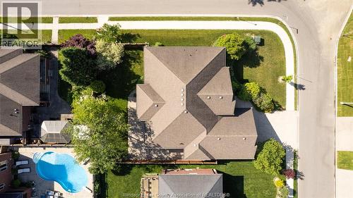 2203 Roxborough, Windsor, ON 