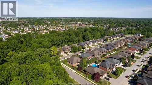2203 Roxborough, Windsor, ON 