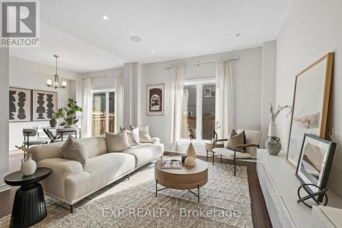 12 Mantz Crescent, Whitby, ON 