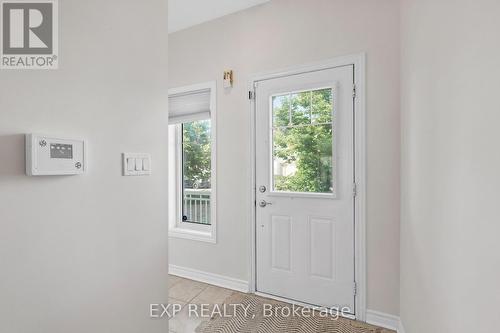 12 Mantz Crescent, Whitby, ON 