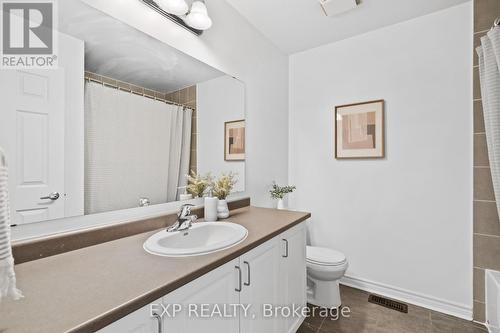 12 Mantz Crescent, Whitby, ON 