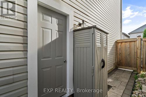 12 Mantz Crescent, Whitby, ON 