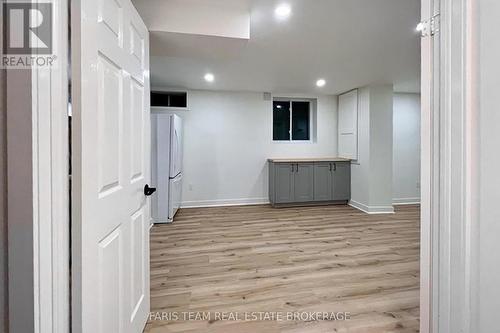 21 Maplehurst Crescent, Barrie, ON 