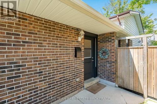 21 Maplehurst Crescent, Barrie, ON 