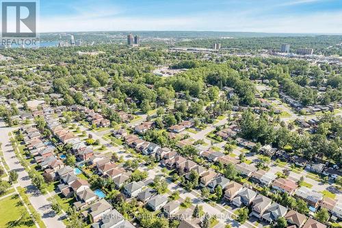 21 Maplehurst Crescent, Barrie, ON 