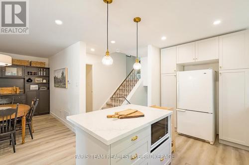 21 Maplehurst Crescent, Barrie, ON 