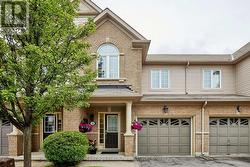 10 LANDER CRESCENT  Clarington (Bowmanville), ON L1C 0L4