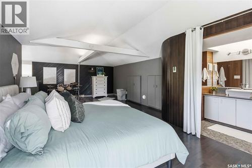 1329 14Th Street E, Saskatoon, SK 