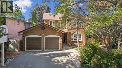1194 QUEEN VICTORIA Avenue  Mississauga, ON L5H 3H3