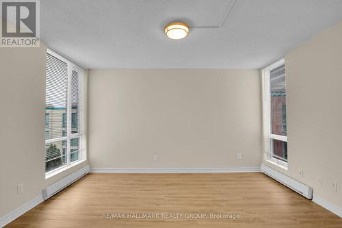 511 - 330 Centrum Boulevard, Ottawa, ON 