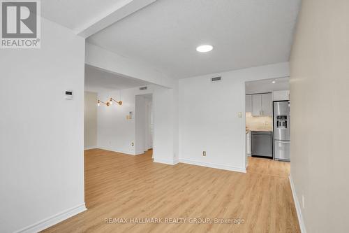 511 - 330 Centrum Boulevard, Ottawa, ON 