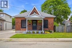 112 SYDENHAM Street Brantford, ON N3R 3Y6