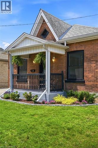 112 Sydenham Street, Brantford, ON - Outdoor
