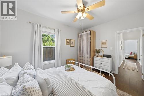 112 Sydenham Street, Brantford, ON - Indoor Photo Showing Bedroom