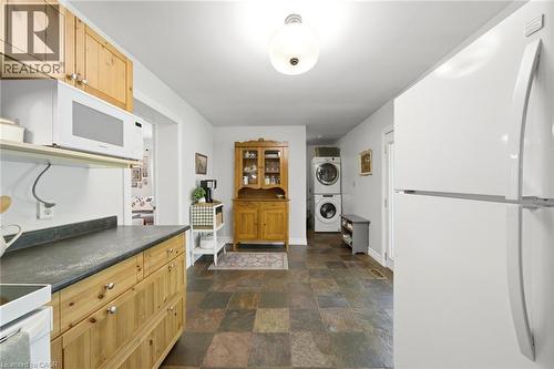 112 Sydenham Street, Brantford, ON - Indoor