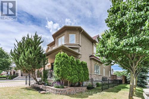 35 Stoneheath Crescent, Markham, ON 